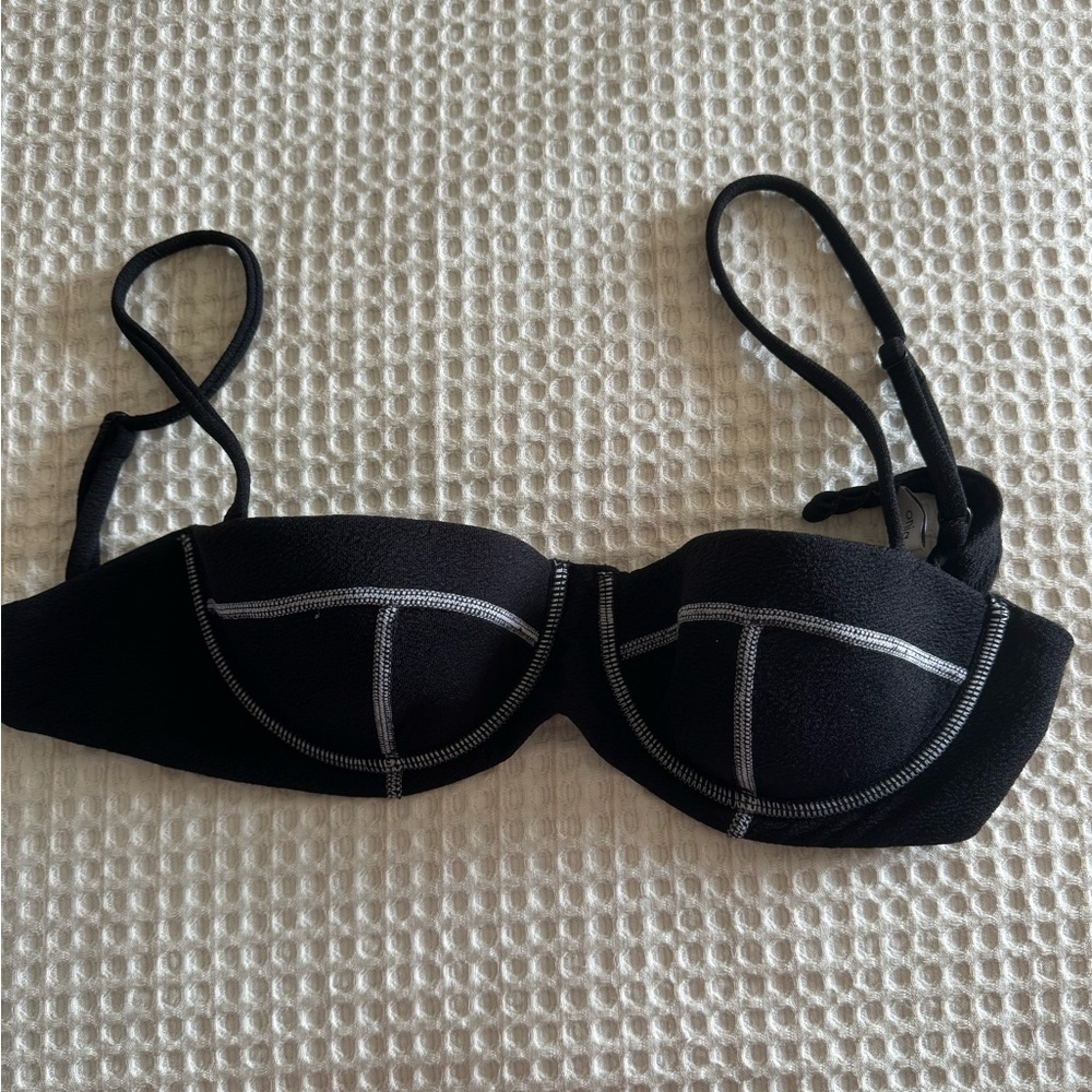 Onia bikini top
